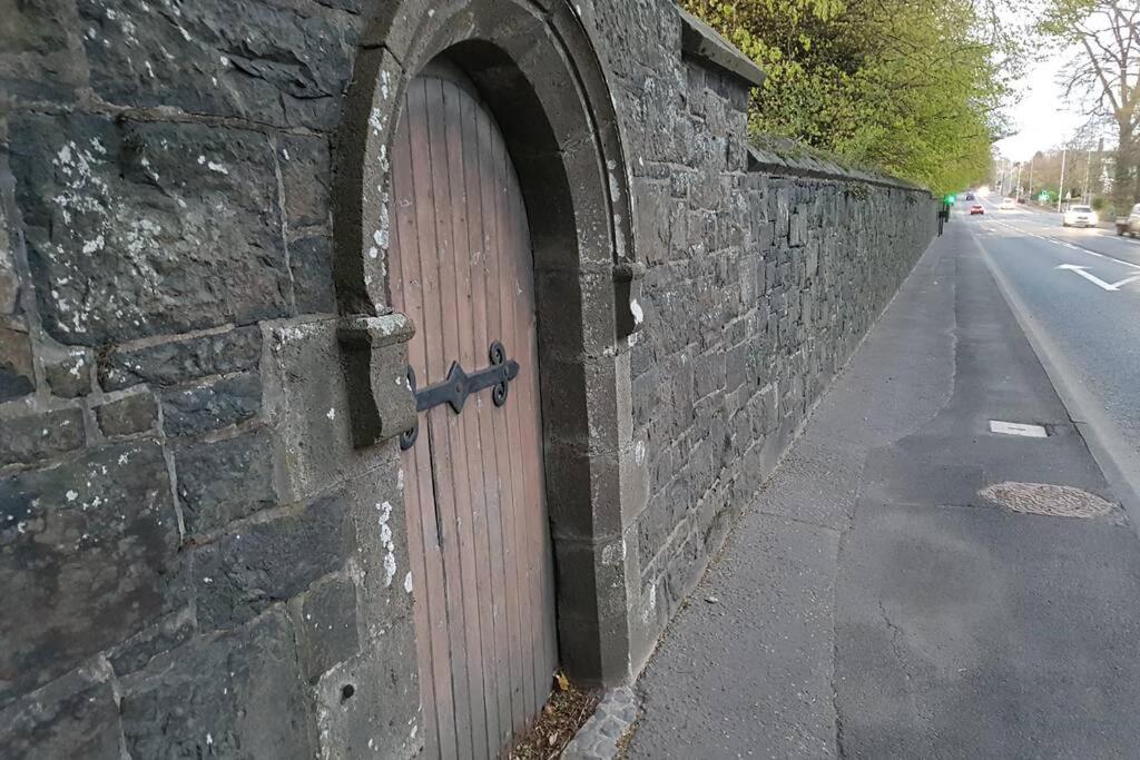 The Burrow, A Spacious In Heart Of Ni * Templepatrick
