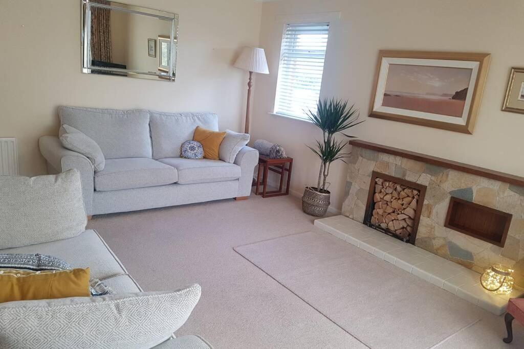 The Burrow, A Spacious In Heart Of Ni Templepatrick