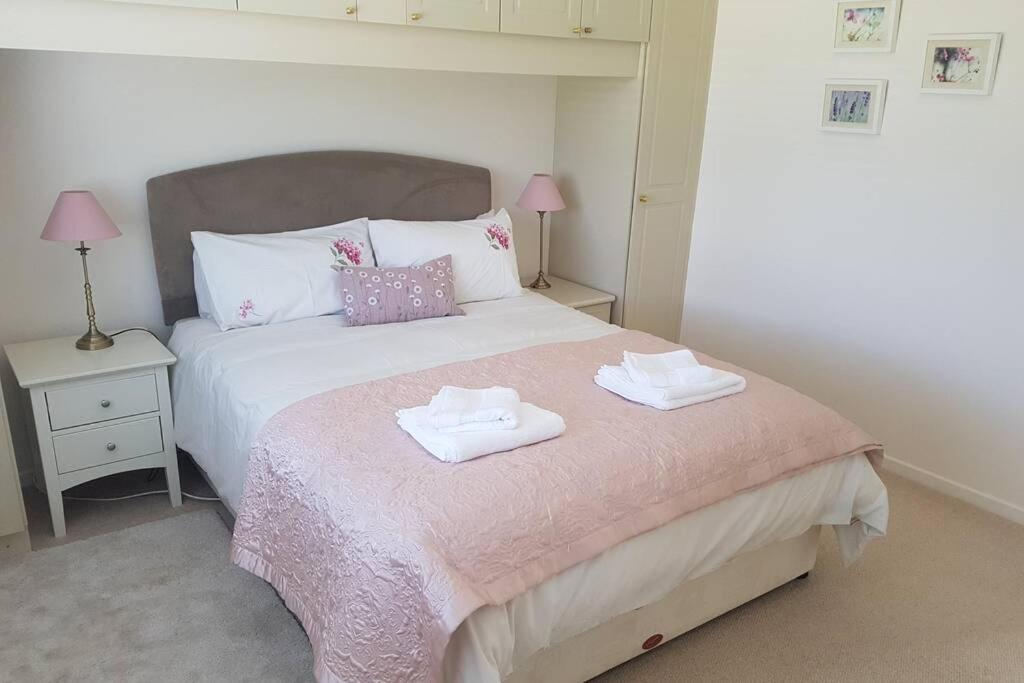 The Burrow, A Spacious In Heart Of Ni Holiday home Templepatrick