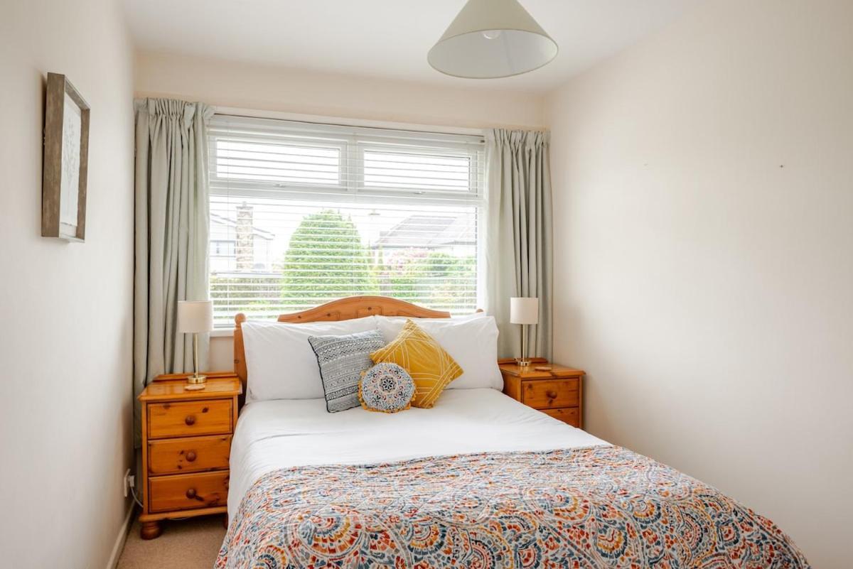 Holiday home The Burrow, A Spacious In Heart Of Ni Templepatrick